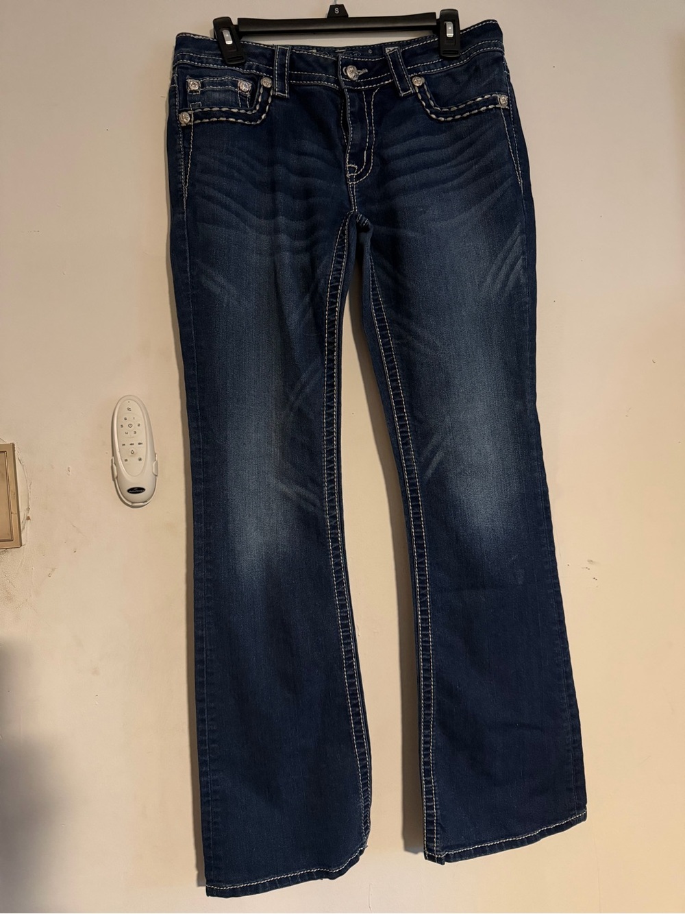 Miss Me Women’s Blue Dark Wash Mid-Rise Bootcut Slim Stretch Rhinestones 31 x 34